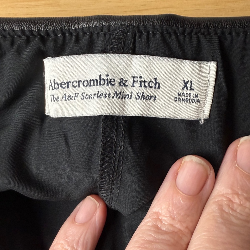 Abercrombie & Fitch Vegan Faux Leather Mini Skort Women XL Black Goth Grunge - Picture 3 of 10